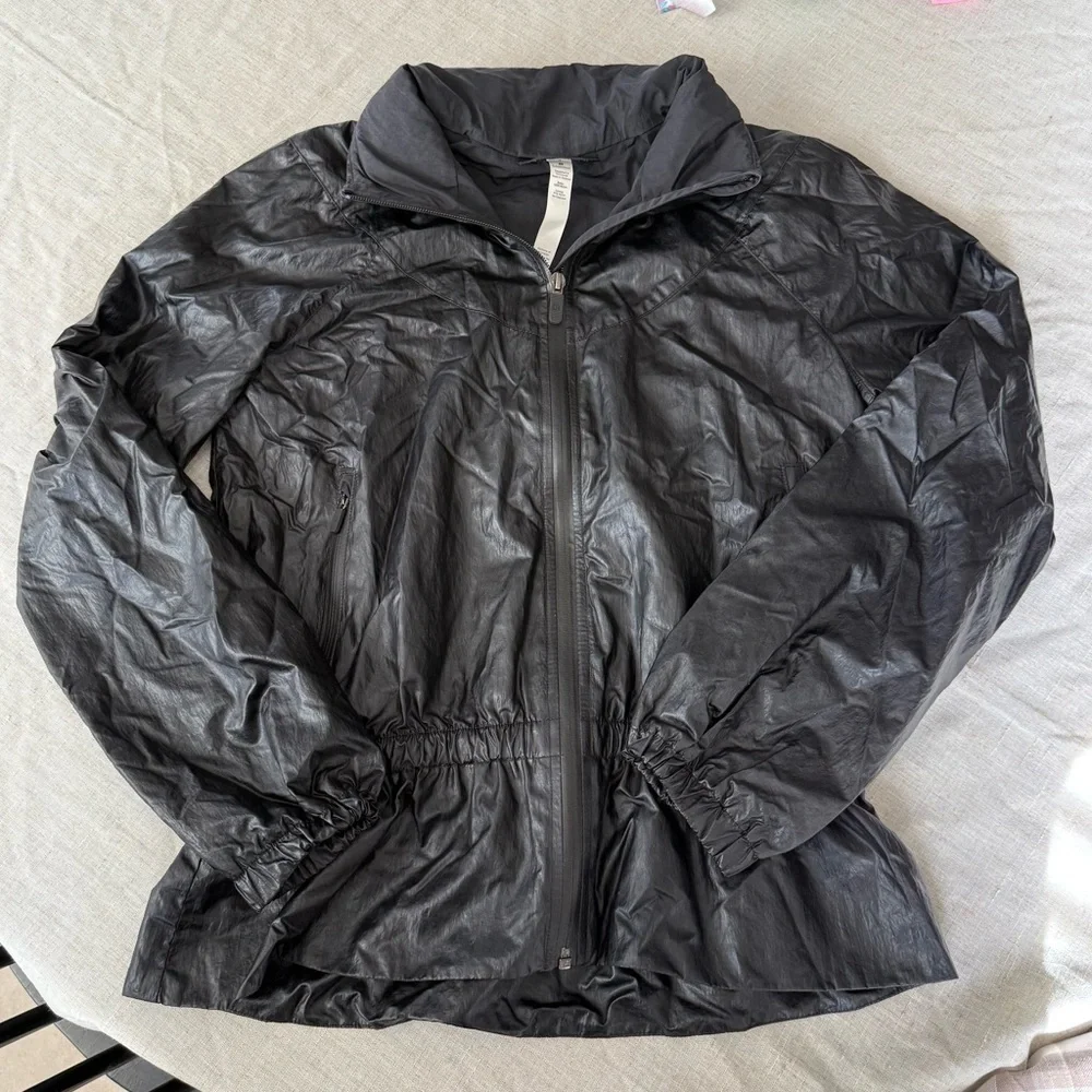 Lululemon Stronger as One Jacket *lululemon X Barrys Matte Black Foil